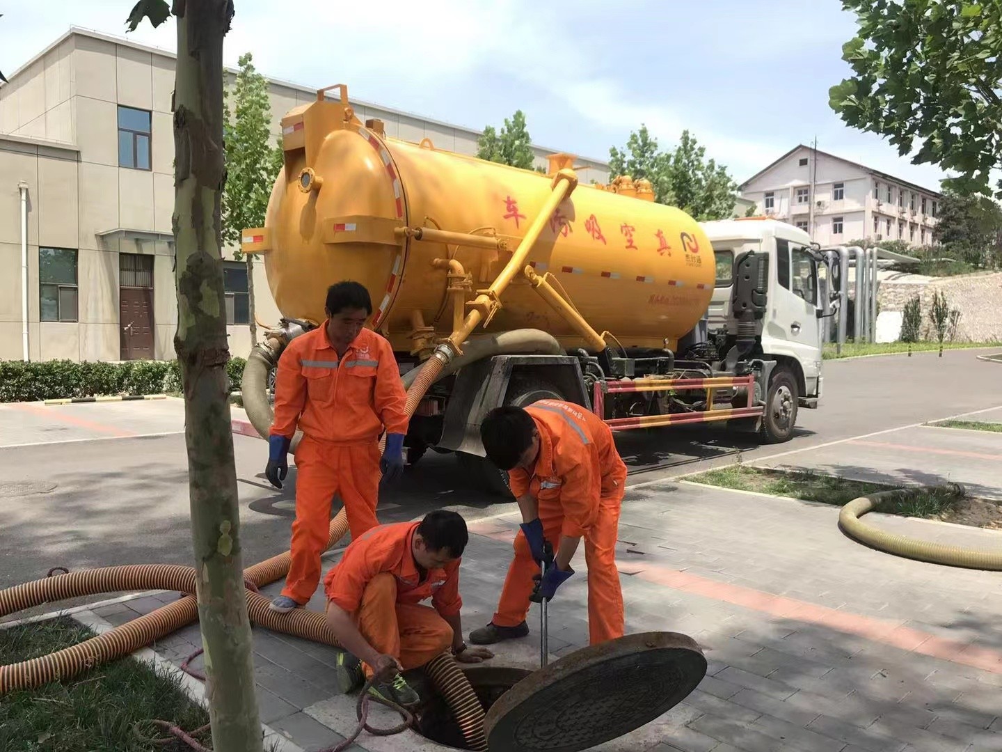 长乐化粪池清理与5-8吨吸粪车施工效率分析